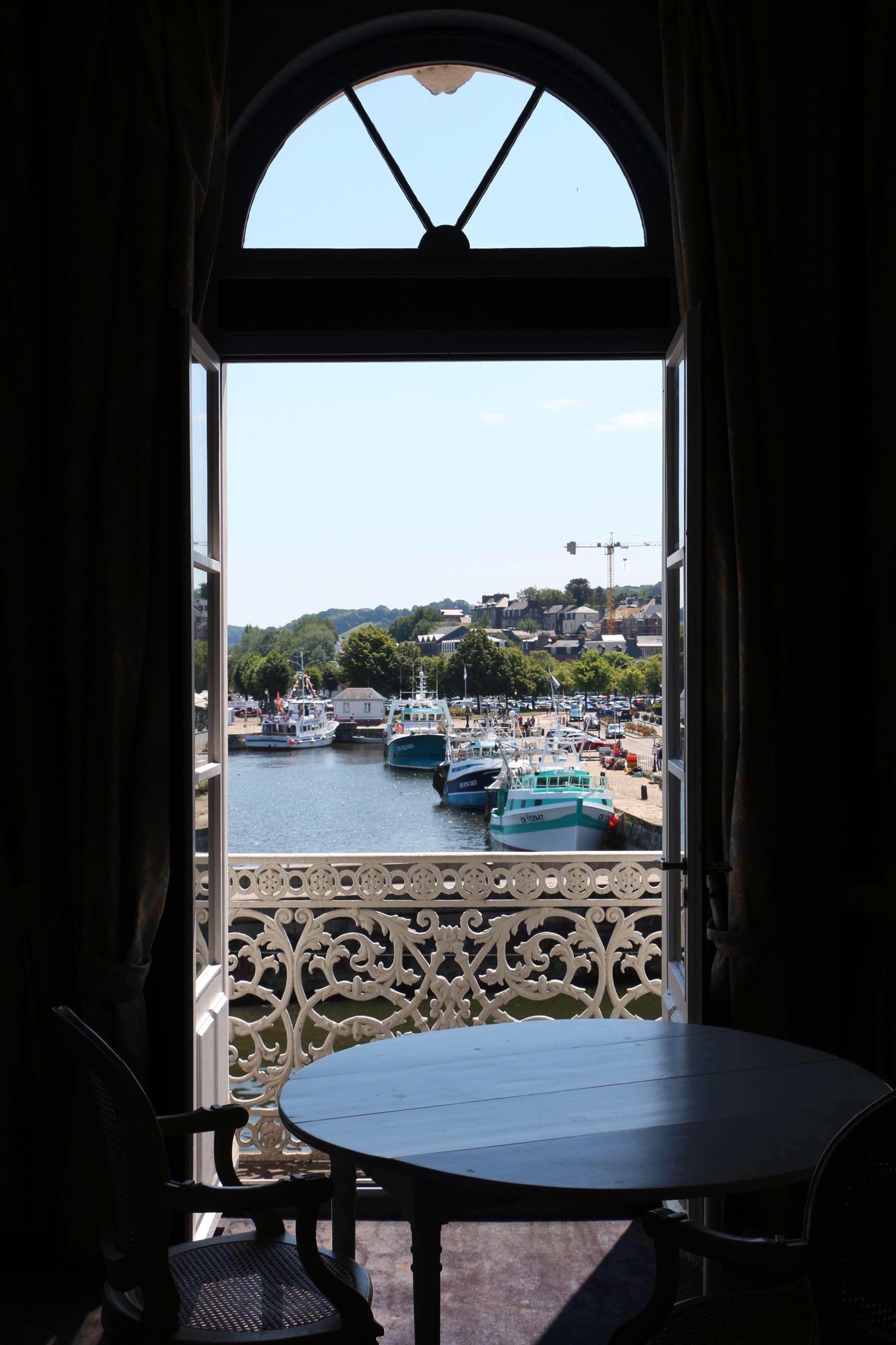 Western Le Cheval Blanc -vue Sur Le Port-plein Centre Honfleur