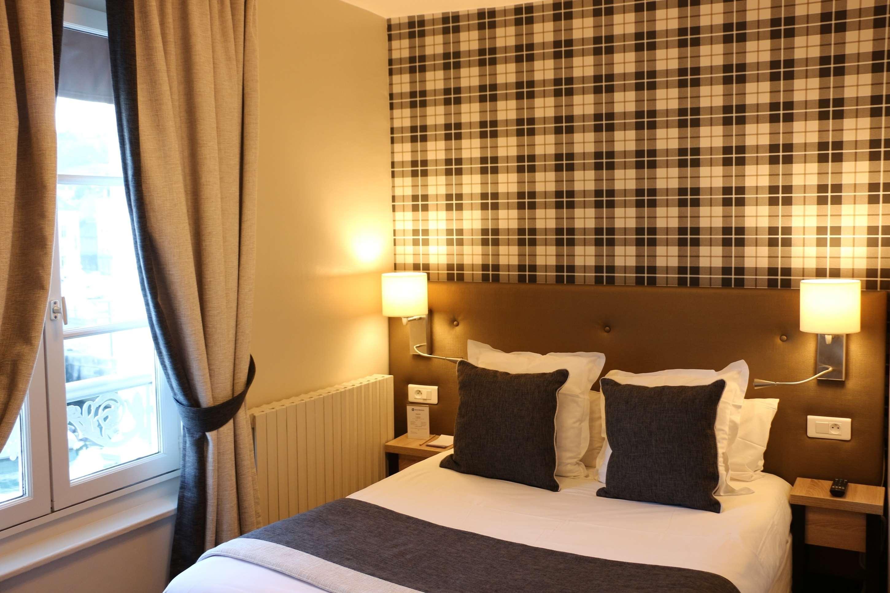 Western Le Cheval Blanc -vue Sur Le Port-plein Centre 3*