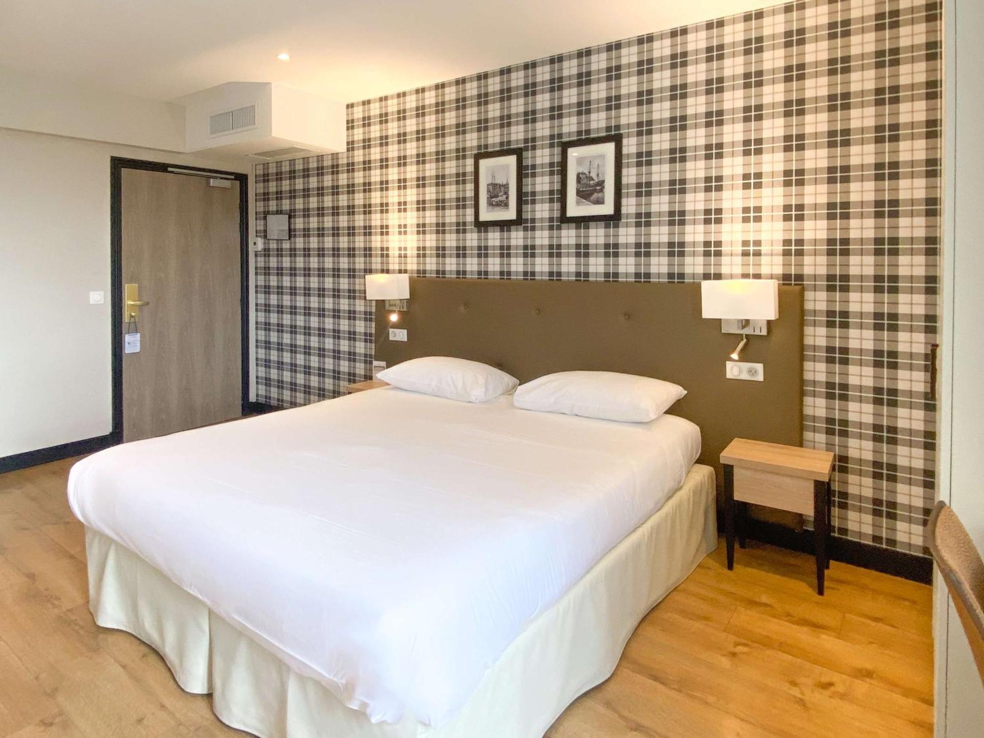 Hotel Western Le Cheval Blanc -vue Sur Le Port-plein Centre Honfleur